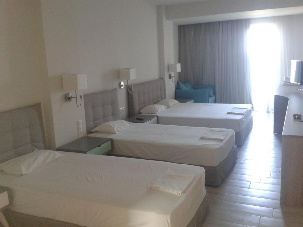 Hotel Kakanakos 로우트라 오라이아스 엘레니스 객실 사진