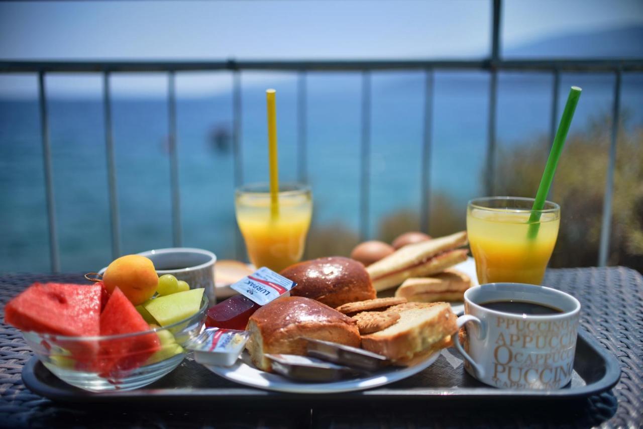 Hotel Kakanakos 로우트라 오라이아스 엘레니스 외부 사진