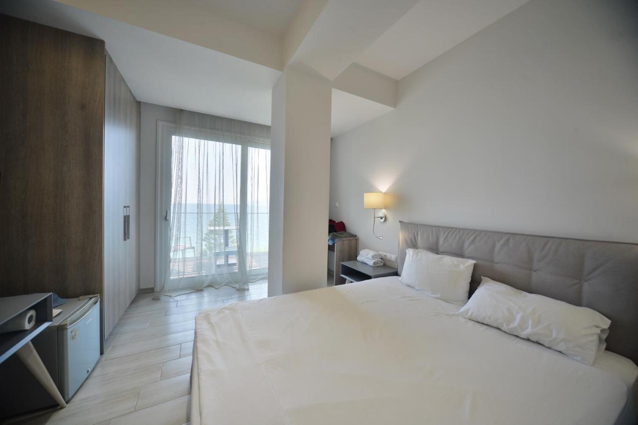 Hotel Kakanakos 로우트라 오라이아스 엘레니스 외부 사진