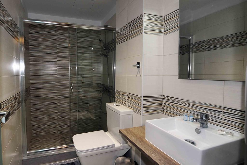 Hotel Kakanakos 로우트라 오라이아스 엘레니스 외부 사진