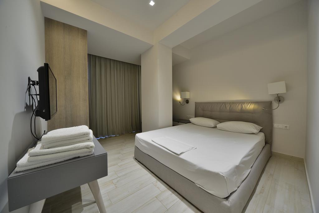 Hotel Kakanakos 로우트라 오라이아스 엘레니스 외부 사진
